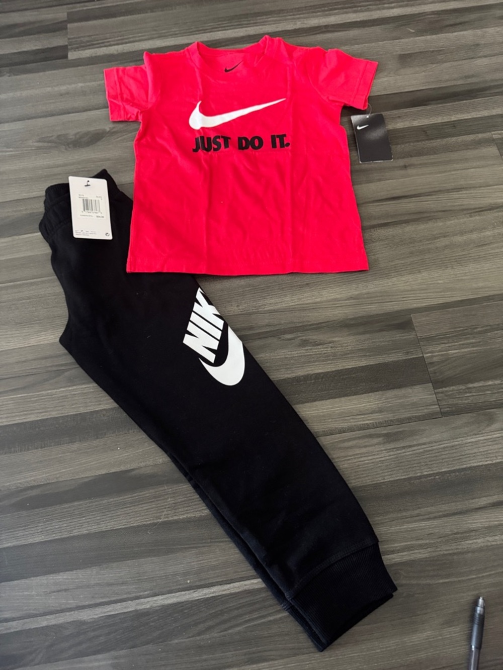 NWT Nike joggers with T shirt
